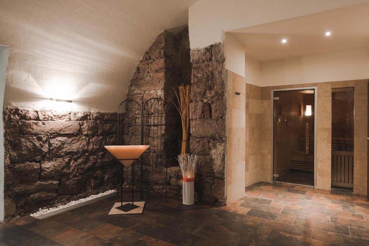 Hotel Mandelhof Appiano Sulla Strada Del Vino Esterno foto
